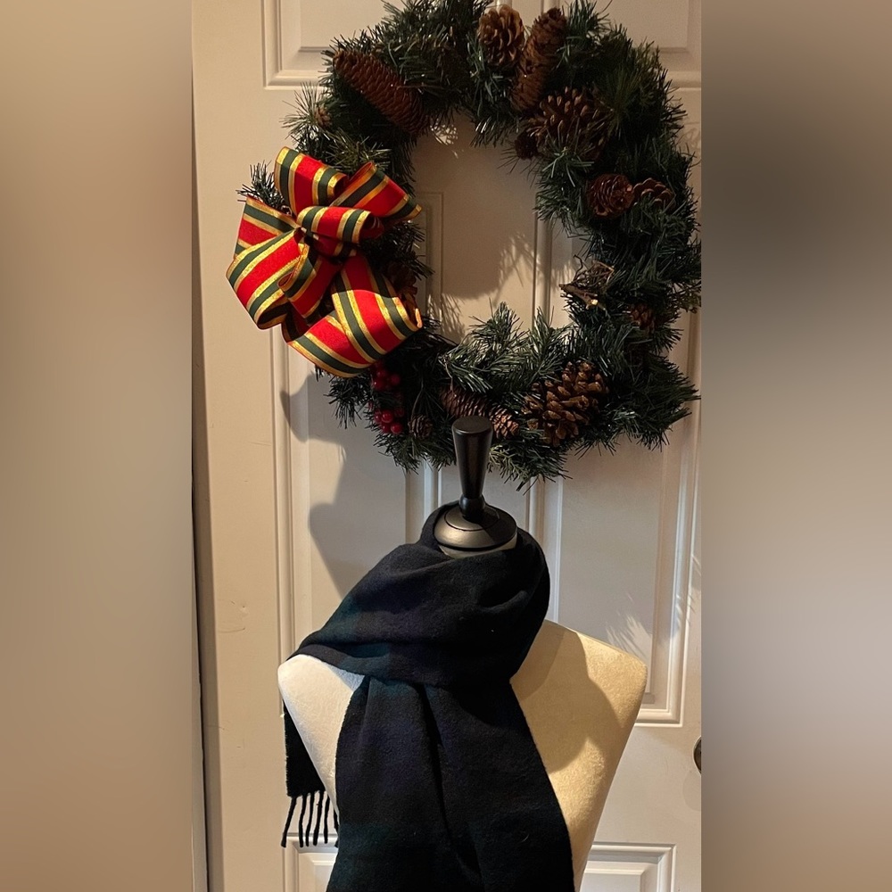 Burberry 100% cashmere scarf